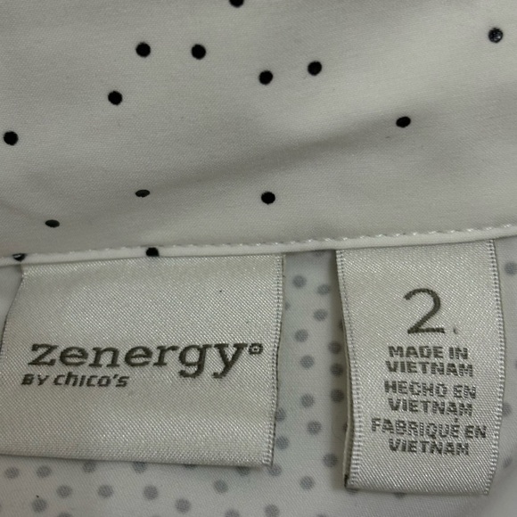 Chico’s ZENERGY Neema Travel Contrast Trim Zip-Up Vest - Picture 7 of 9